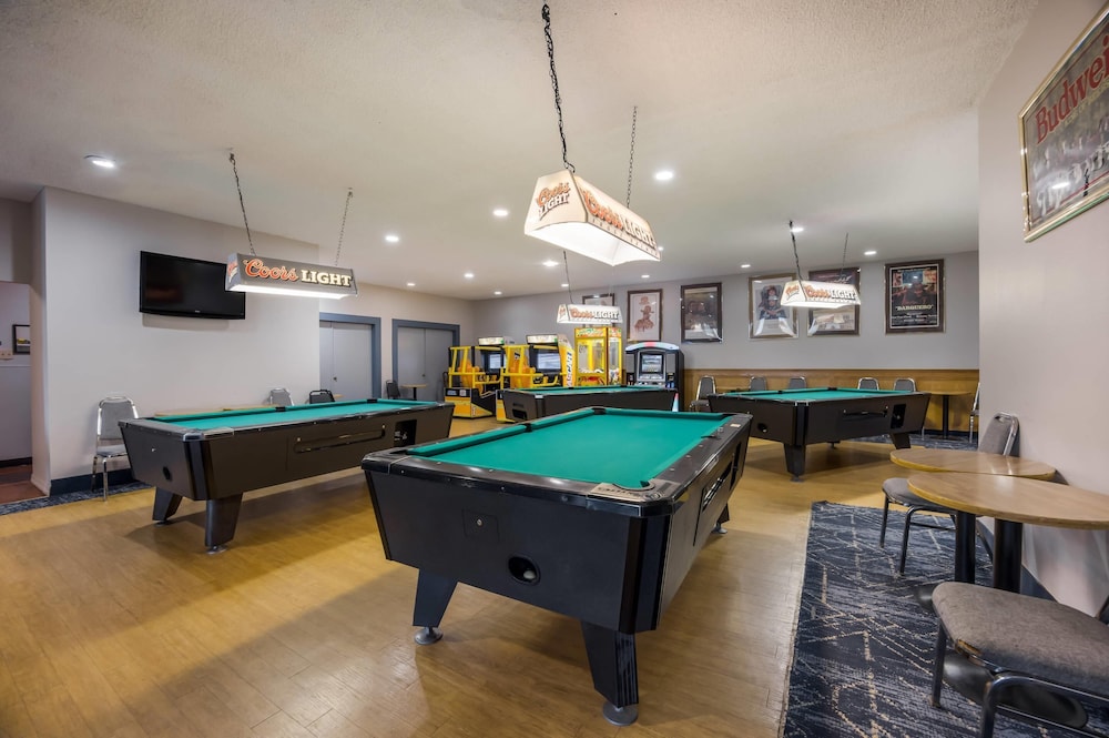 Suburban Studios Canon City - photo 18