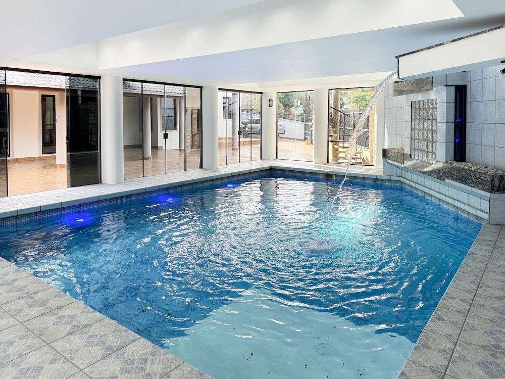 Casa de Frente pro Mar com Piscina PLH004 — 4-Star Luxury Hotel in Palhoca, Brasil