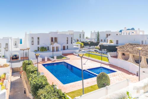 Villa Mirador de Bassetes 4 Grupo Turis — 4-Star Luxury Hotel in Calp, Spain