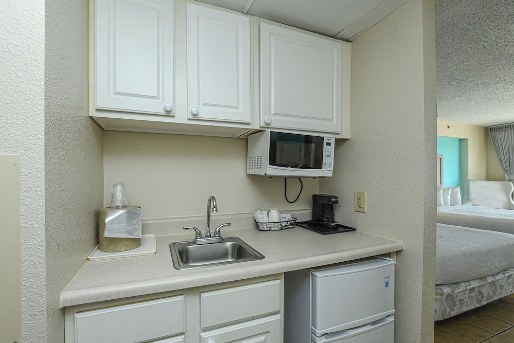 Paradise Plaza Inn - photo 24