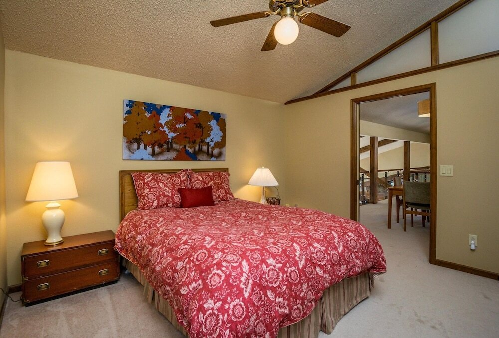Stewart Highlands 6 Br Home — Estes Park — photo 2