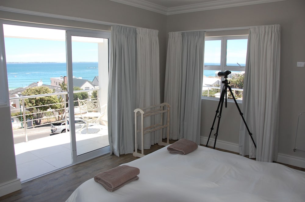 Cape Town Kite Club — 4-Star Luxury Hotel in Cape Town, South Africa