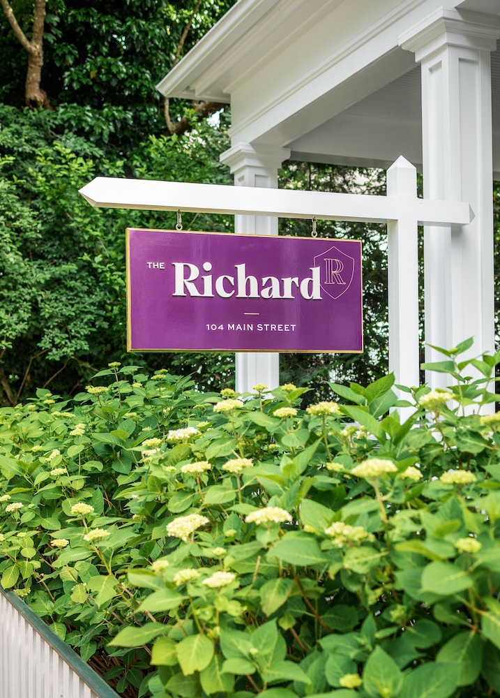 The Richard The Edgartown Collection - photo 37