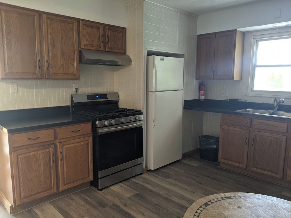 Riverboat Inn and Suites - photo 13