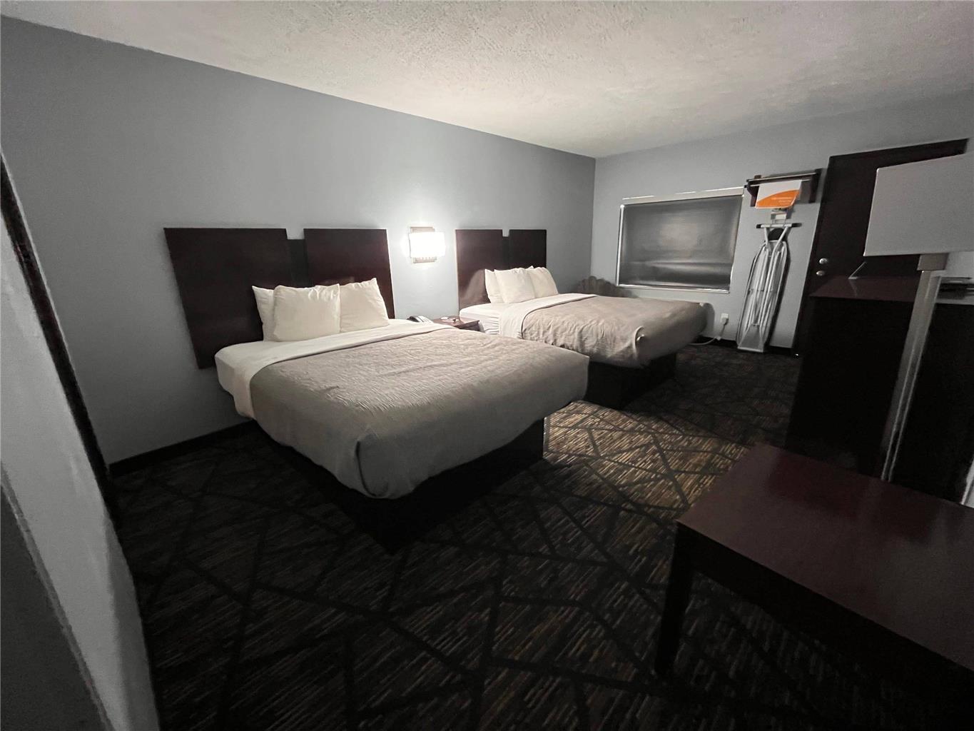 Quality Inn Grand Rapids Near Dowtown - photo 9