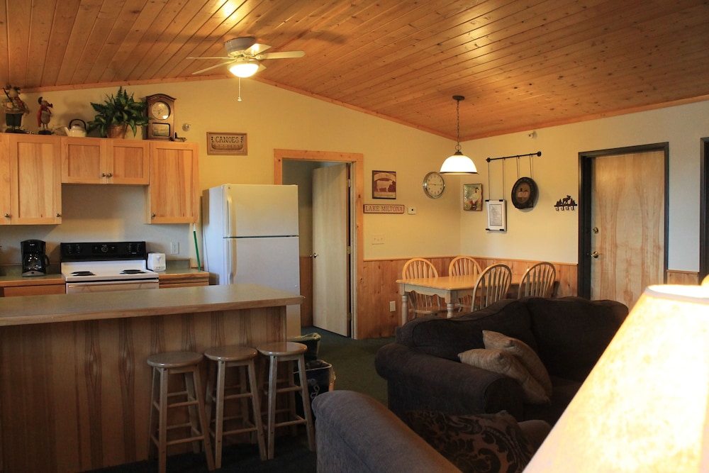 Viking Bay Resort & Lodge - photo 11