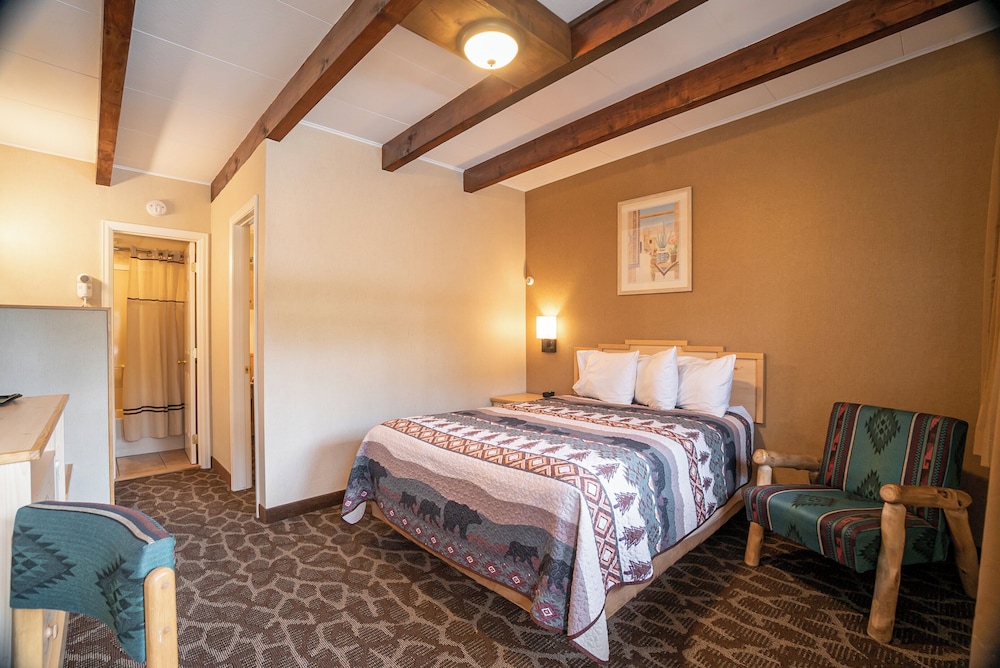 Spirit Lake Lodge - photo 12