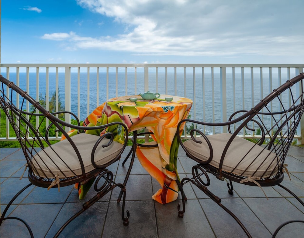 Alii Kai 3103 Condo — 4-Star Luxury Hotel in Princeville, United States
