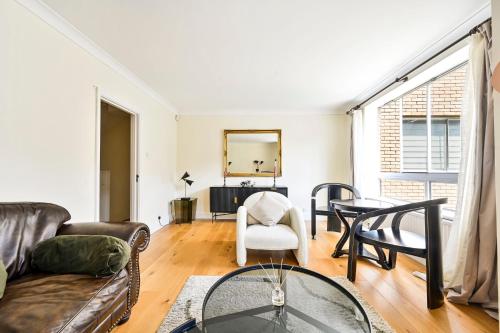 bloomrooms@Knightsbridge HydePark — 4-Star Luxury Hotel in London, United Kingdom