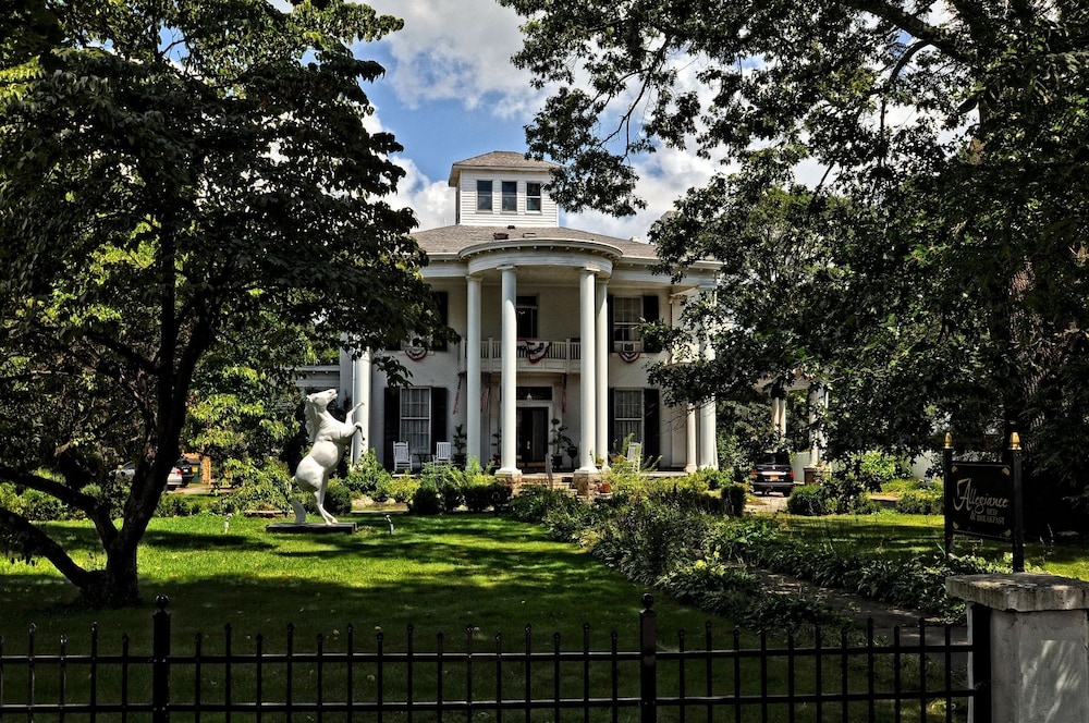Allegiance Bed and Breakfast - photo 20
