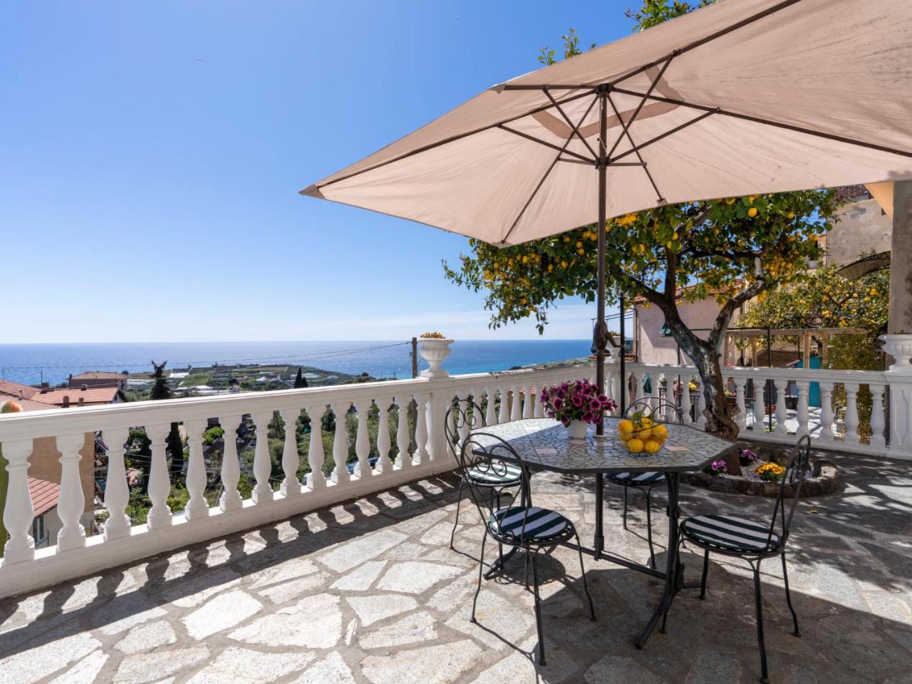 Holiday Home Il Giardino by Interhome — 4-Star Luxury Hotel in Terzorio, Italy