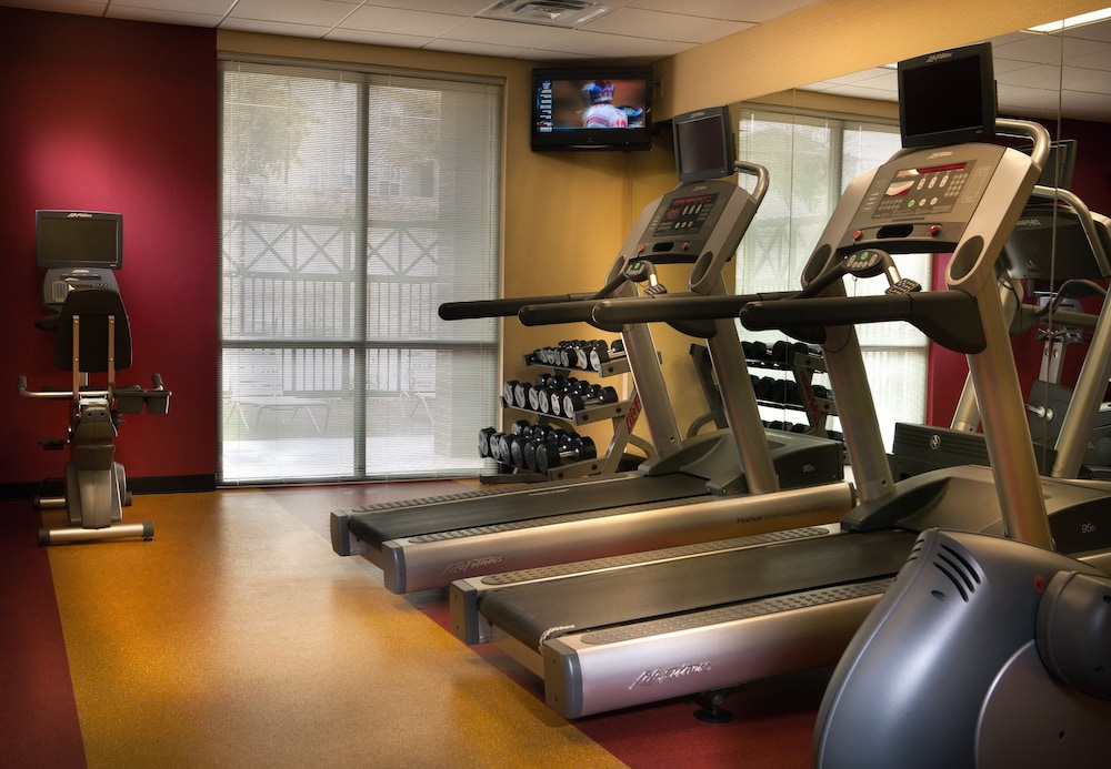 Courtyard Marriott Denton - photo 16