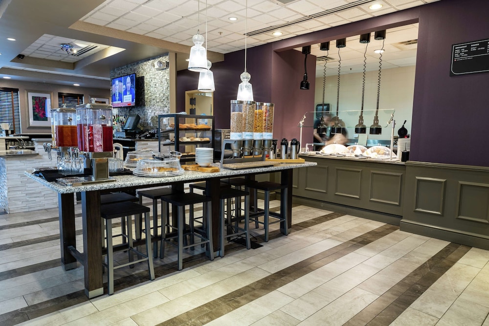 Hilton Garden Inn Des Moines West - photo 72