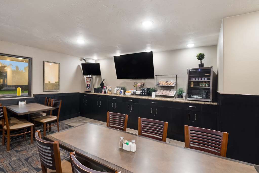 Rodeway Inn Fort Morgan - photo 31