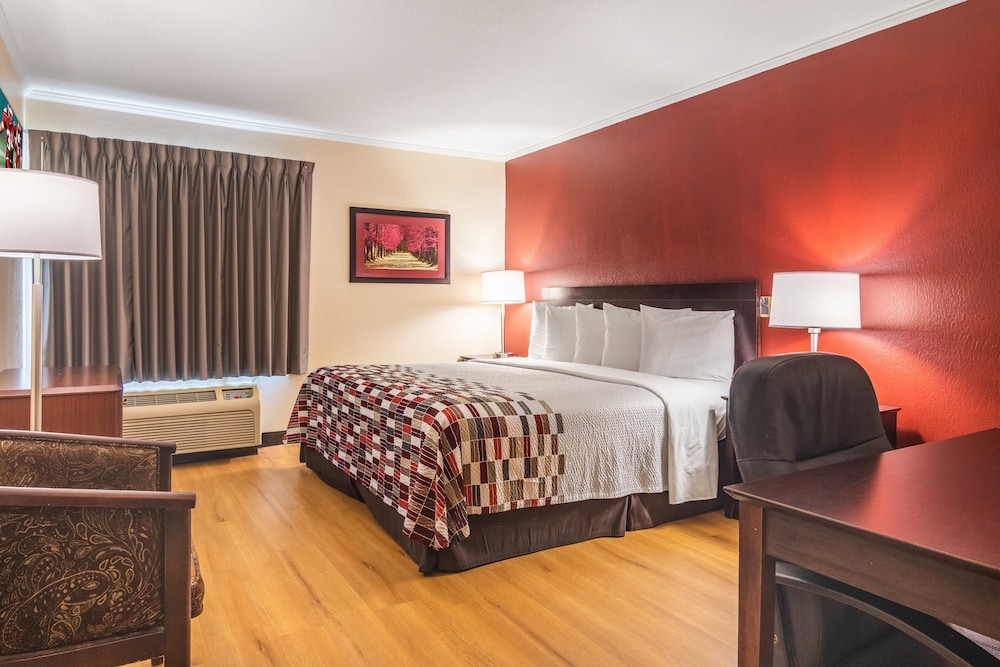 Red Roof Inn Ashtabula Austinburg - photo 13