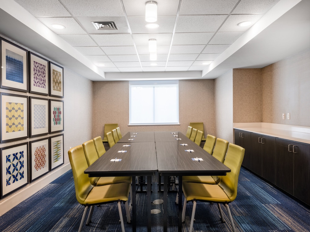 Holiday Inn Express Hotel & Suites Beaumont Nw By Ihg - photo 32