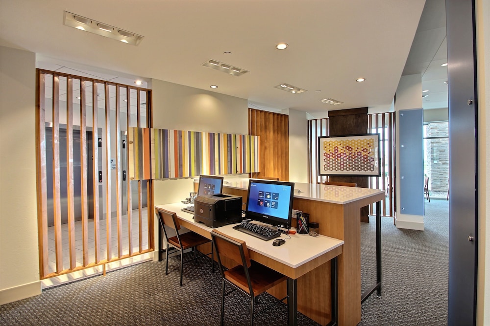 Holiday Inn Express & Suites Fond Du Lac by IHG - photo 35