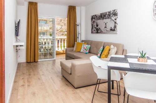 Palm Duplex Penthouse — 4-Star Luxury Hotel in Arona, Spain