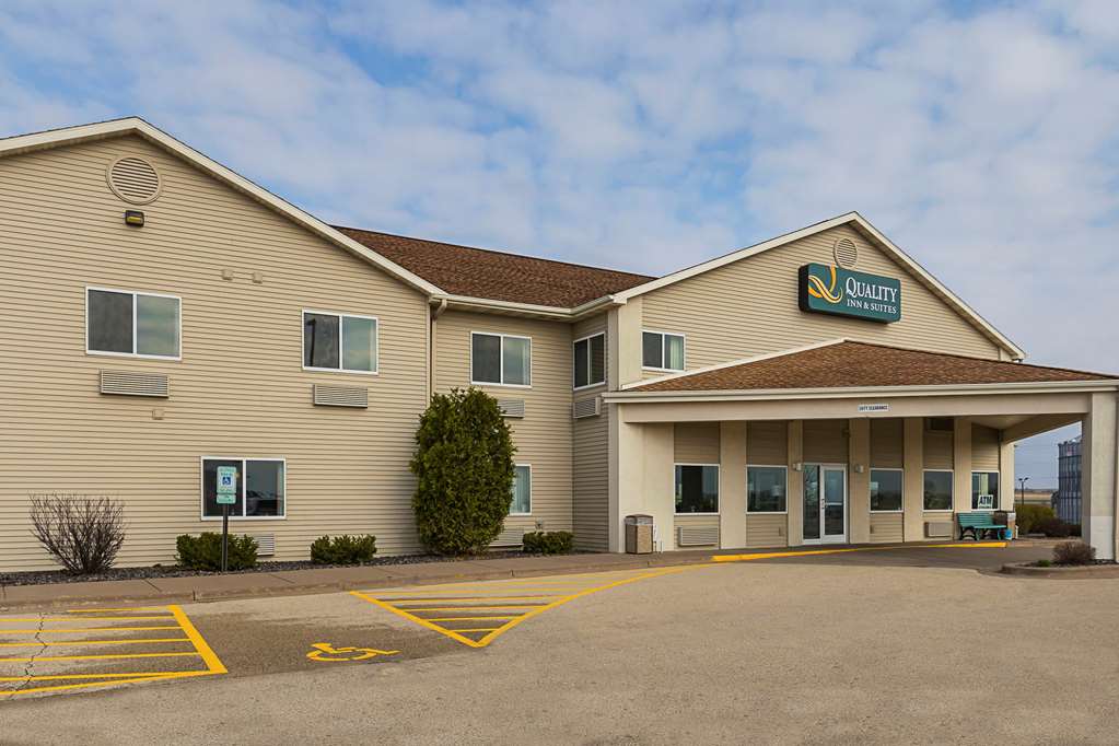 Quality Inn & Suites Belmont Route 151 - photo 3