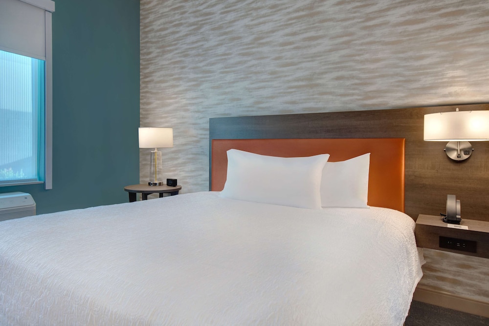 Home2 Suites by Hilton Las Vegas North - photo 9