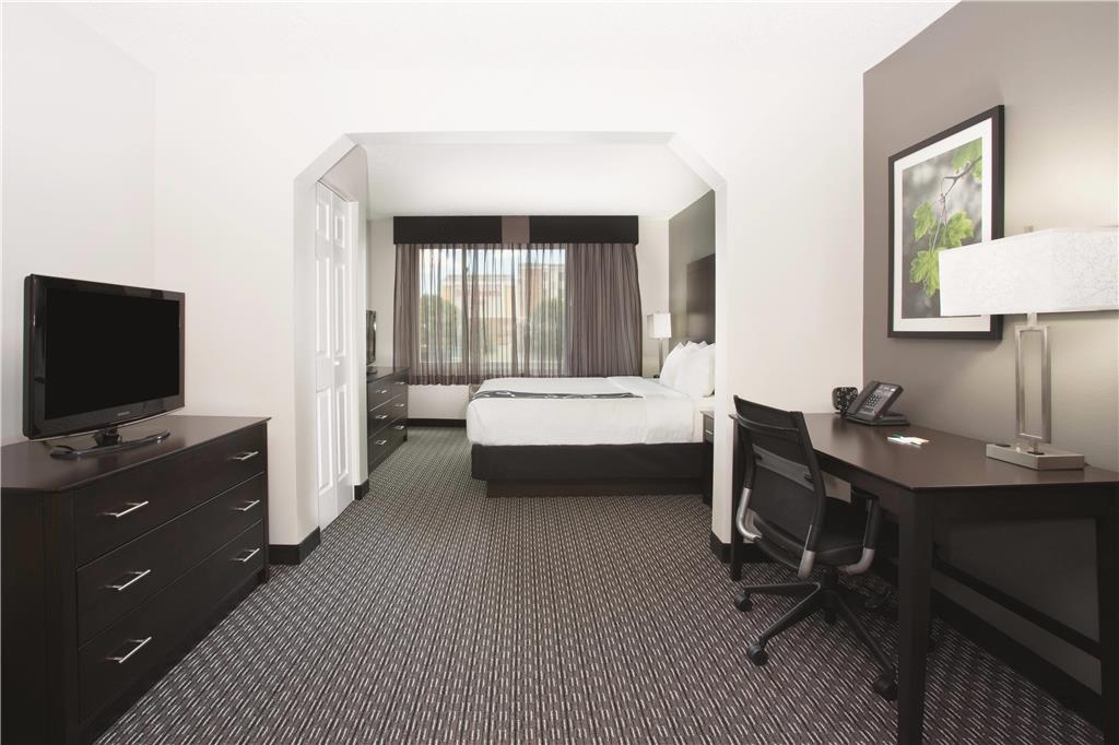 La Quinta by Wyndham Denver Englewood Tech Center - photo 24