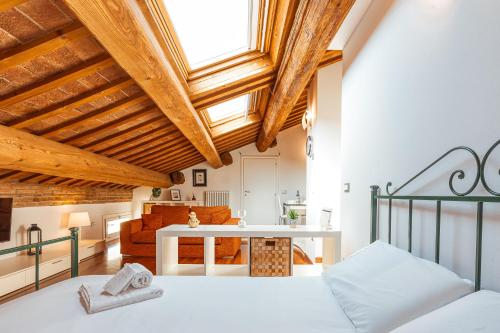Mansarda Magellano Parcheggio Auto — 4-Star Luxury Hotel in Ferrara, Italy