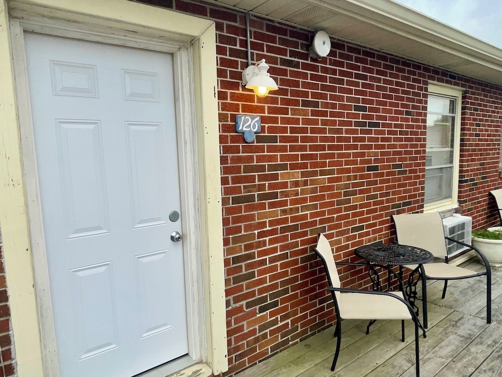 Maddox Inn - photo 16