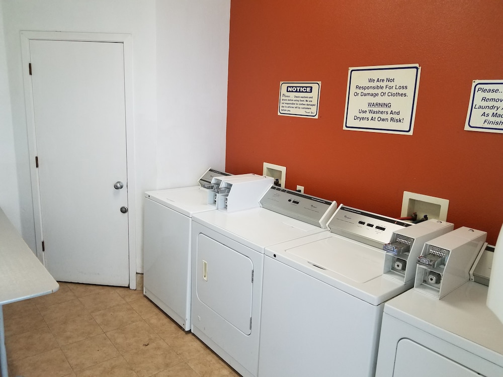 Gridley Inn & RV Park - photo 24