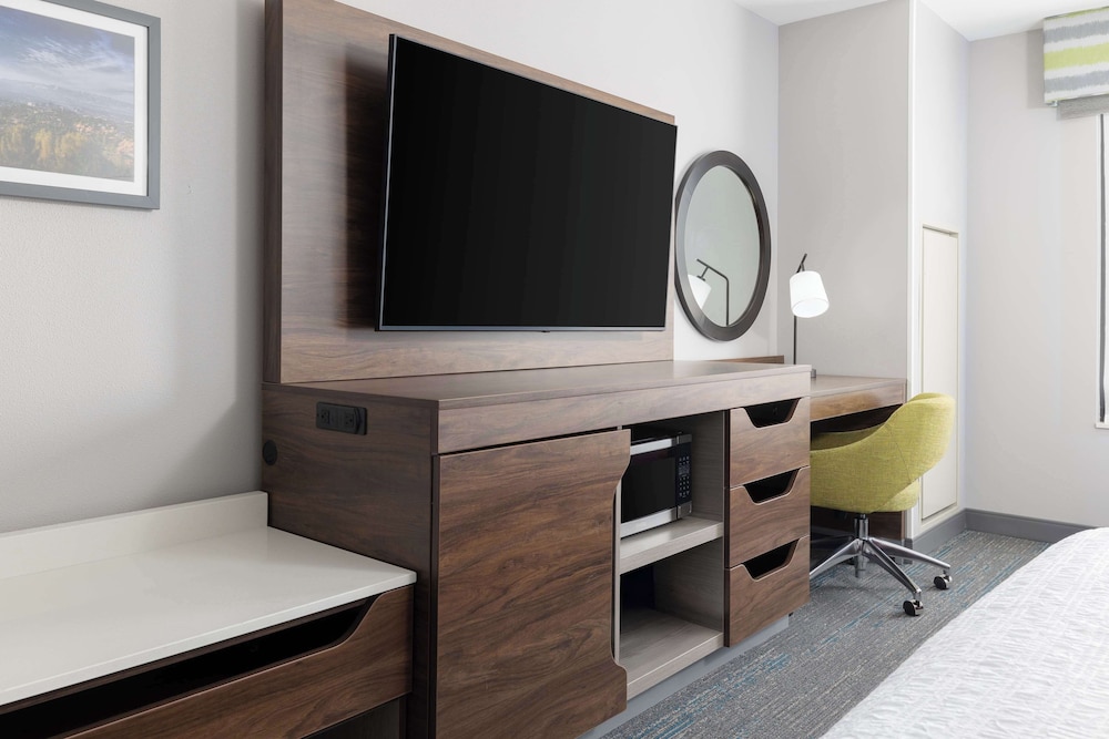 Hampton Inn & Suites Porter Ranch Los Angeles - photo 11