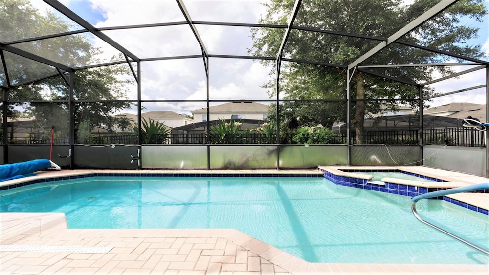 5BR Dream Getaway w South Facing Pool Kissimmee - photo 19