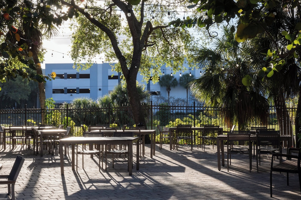 Holiday Inn & Suites Boca Raton North by IHG - photo 36