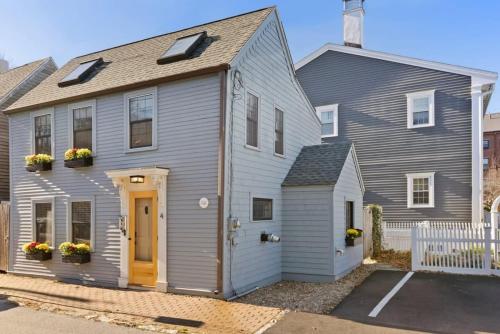 Circa 1789 Historic South End Downtown Home — 4-Star Luxury Hotel in Newburyport, United States