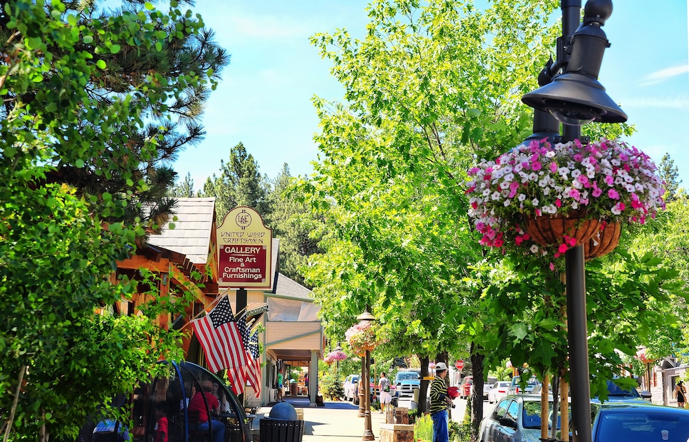 Holiday Inn Resort The Lodge At Big Bear Lake by IHG - photo 85