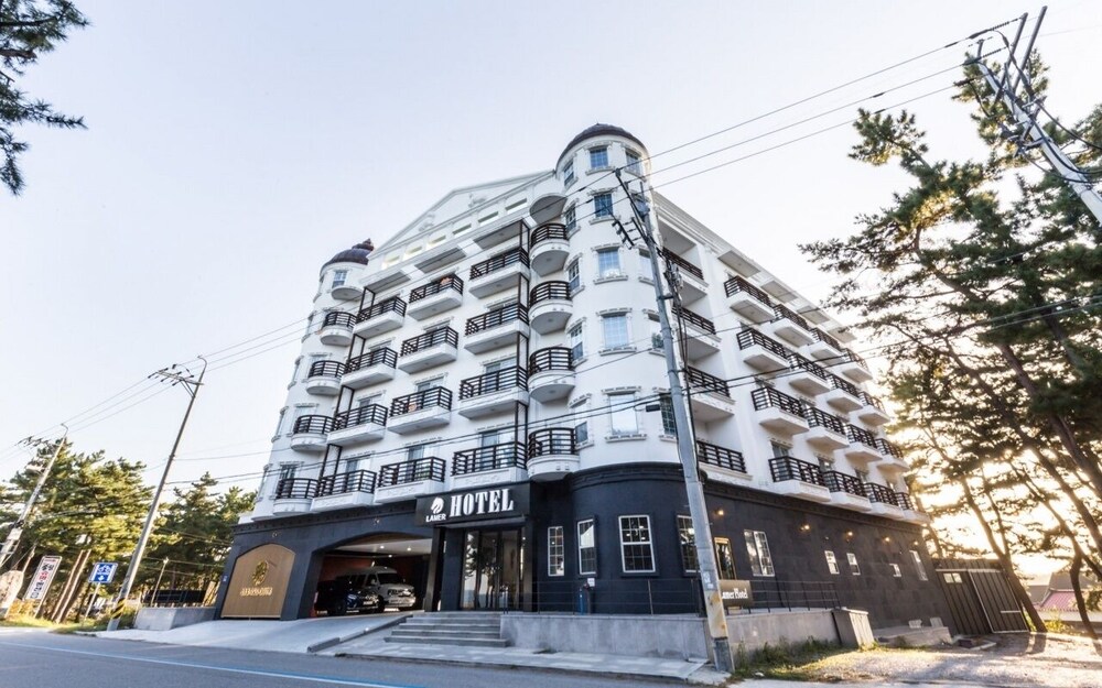 Gangneung Gyeongpodae La Mer Hotel in Gangneung, South Korea