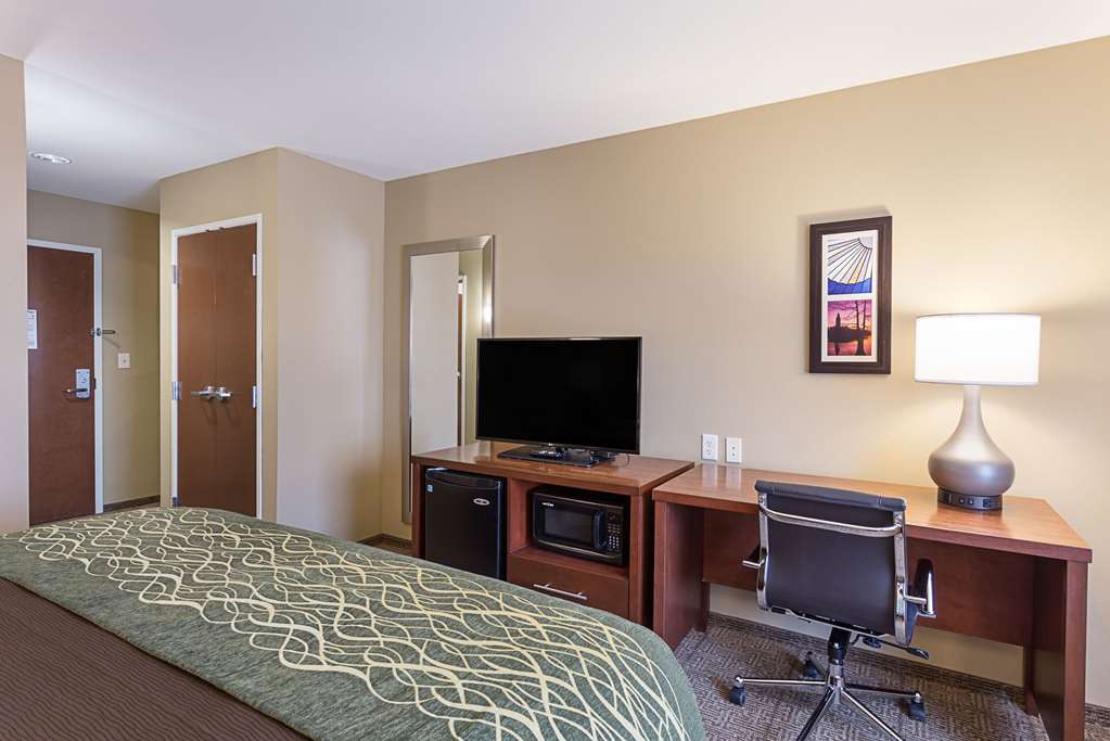 Comfort Inn & Suites Zachary - photo 16