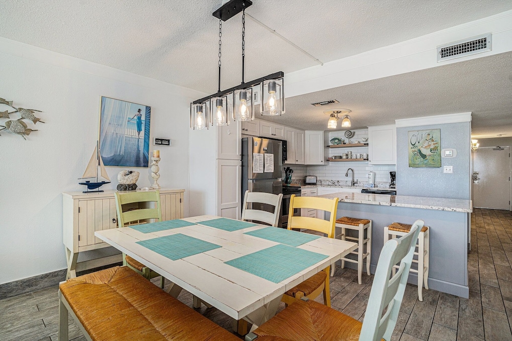 1402 Waters Edge Resort 2 Bedroom Condo by RedAwning - photo 20