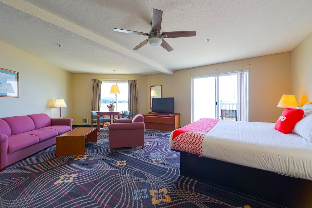 Siletz Bay Beachfront Hotel by OYO Lincoln City - photo 27