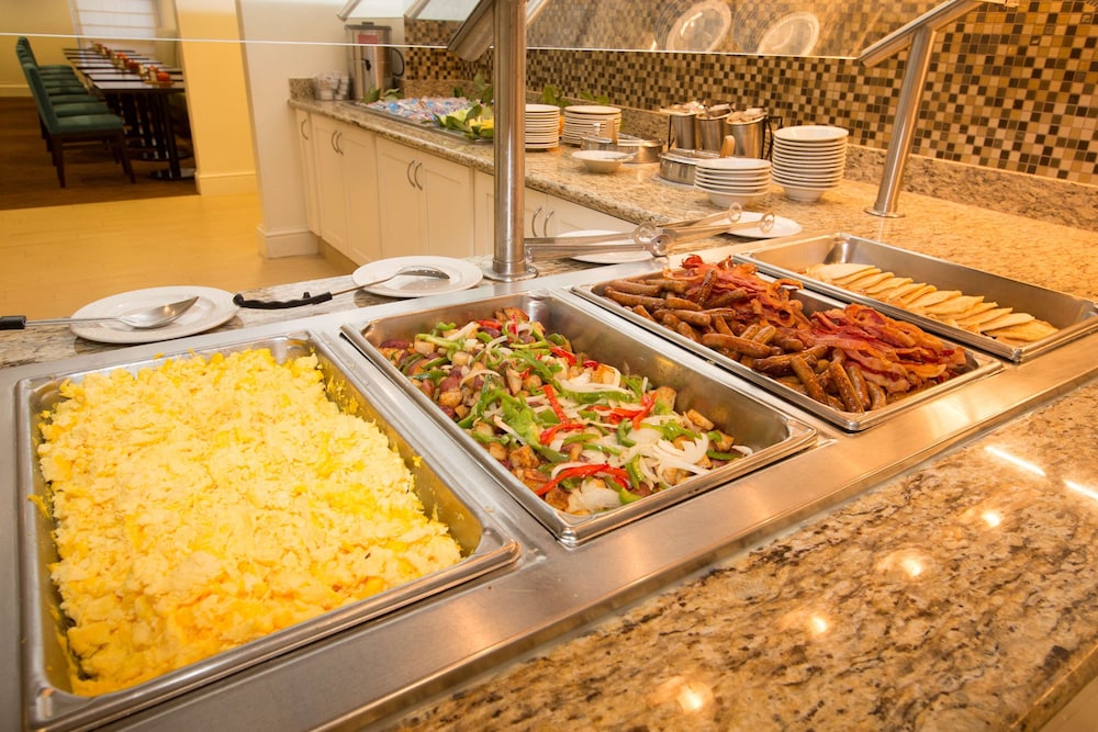 Hilton Garden Inn Dallas Market Center - photo 35