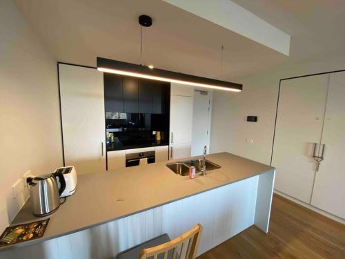 Brand New 2B2b Apt — 4-Star Luxury Hotel in Canberra, Australia