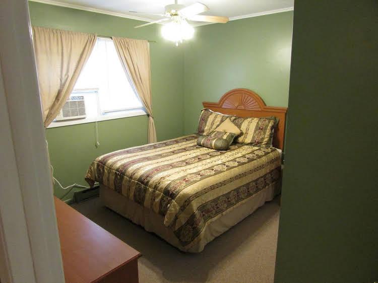 The Lake George Inn - photo 10