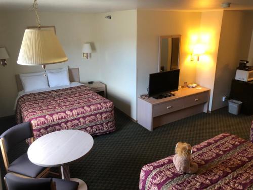 Kings Inn Cody - photo 27
