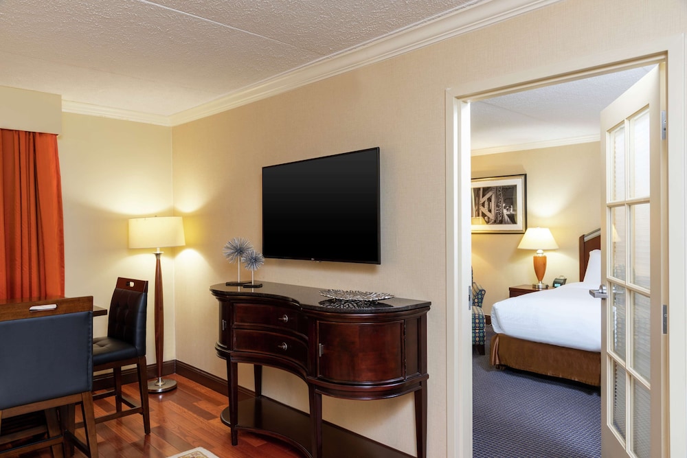 DoubleTree by Hilton Hotel Grand Rapids Airport - photo 33