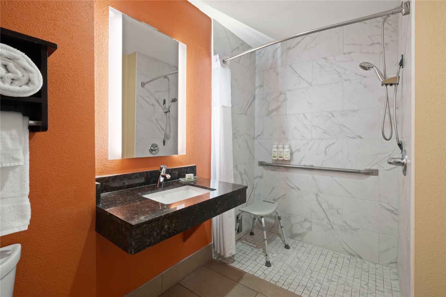 La Quinta Inn & Suites by Wyndham Florence - photo 58