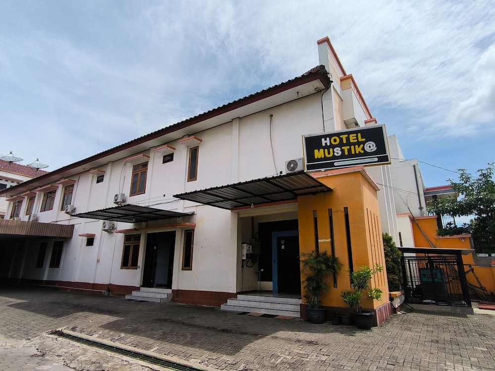 Hotel Mustika Syariah — Blora