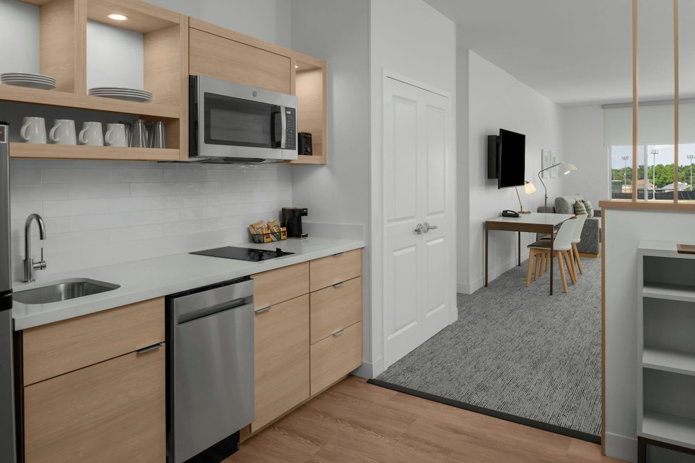 TownePlace Suites by Marriott Midwest City - photo 12