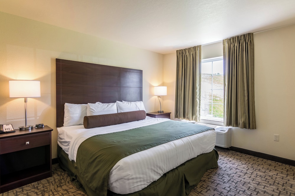 Cobblestone Inn & Suites Barron - photo 22