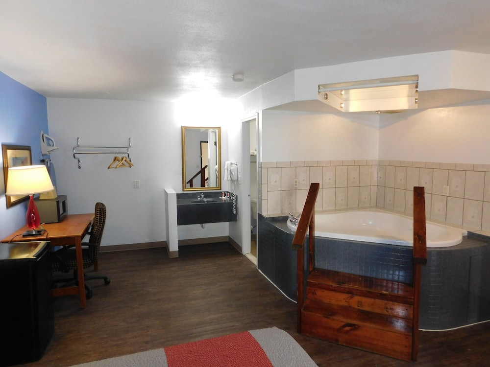 Days Inn By Wyndham Oklahoma City Nw Expressway - photo 25