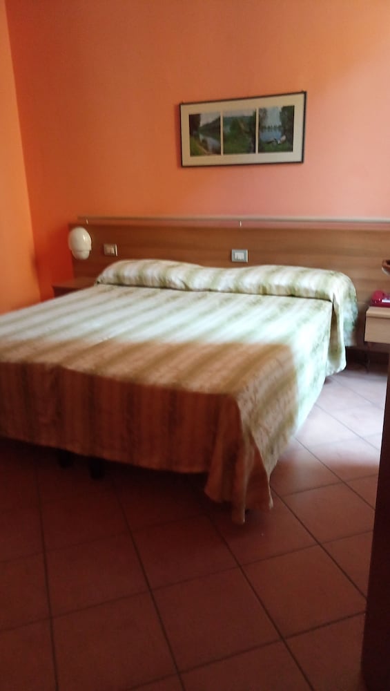 Hotel Cavour — hotel in Verona