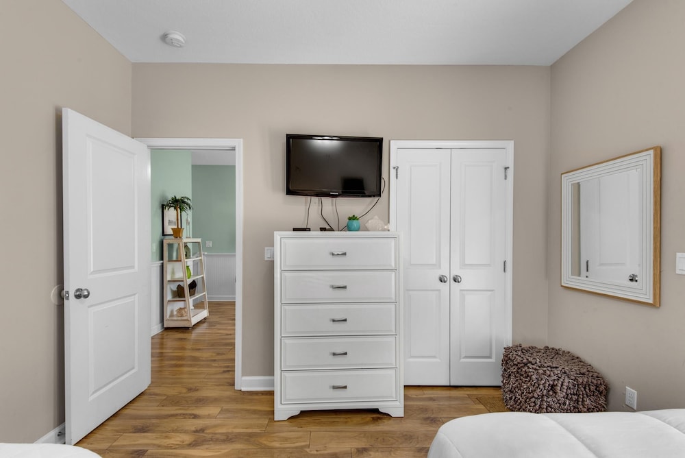 Sandy Feet - last minute hotel in Destin