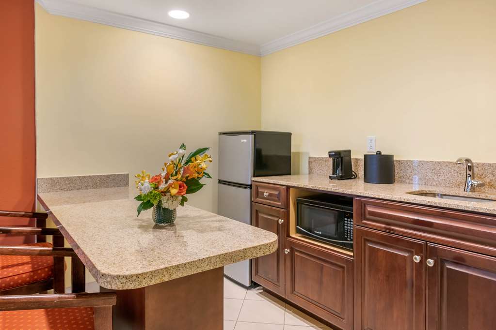 Best Western Plus Palm Beach Gardens Hotel & Ste & Conf Ctr - photo 14
